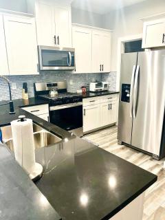 Quaint Townhouse - Houston - 1