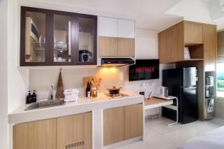 1BR Chadstone With Pool and Gym - Kedungg - 7
