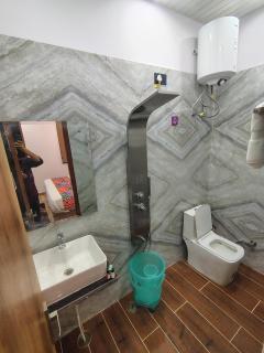 red orchid hotel near Chandigarh railway station - Chandīgarh - 1
