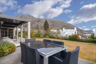 Lakeside Indulgence on Wilmot - Queenstown - 9