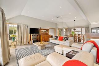 Lakeside Indulgence on Wilmot - Queenstown - 3