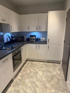 Modern Spacious 3 Bedroom House in Hertfordshire - Borehamwood - 4