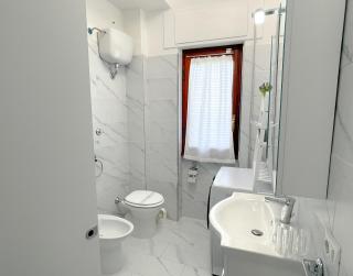 SEA PEARL Boutique Apartment - Bright and spacious, with modern Mediterranean décor, just 100 meters from the Lavinio seafront - Anzio - 5