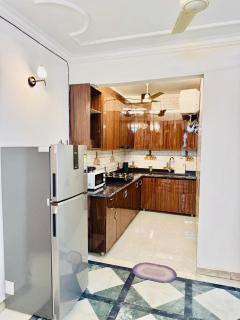 Divine India Service Apartment, 2 BHK, E- 30 - Neu-Delhi - 8