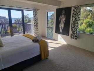 Harrisons Retreat Premium Stay - Cable Bay - 7