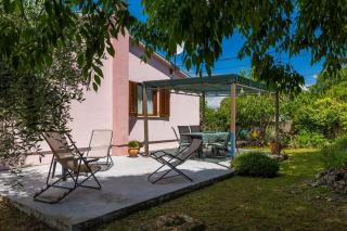 Komplett umzäuntes Ferienhaus mit Klima, WLAN - Rakalj - 2