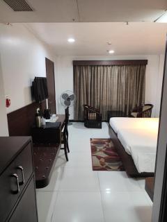 Airport City Hotel - 1