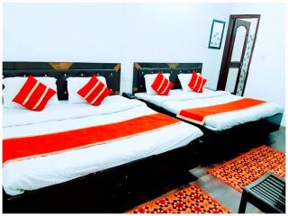 A PREMIUM HOTEL MADHU ! PALACE - Near Katra Bus Stand & 11 km from VAISHNO DHAM - With #restaurant #parking #freewifi #roomservice facilities - Best Hotel In Katra - Katra - 9