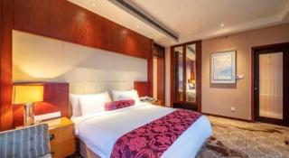 Ramada Plaza by Wyndham Yangzhou Casa - Yangzhou - 1