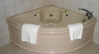 Days Hotel by Wyndham Batangas - Città di Batangas - 5