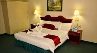 Days Hotel by Wyndham Batangas - Città di Batangas - 3