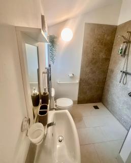 The Dragonfly Guesthouse, Glastonbury - Glastonbury - 7