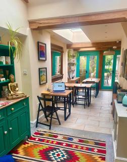 The Dragonfly Guesthouse, Glastonbury - Glastonbury - 0