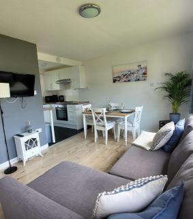 Cosy Cabin - Bideford Bay Holiday Park - 3