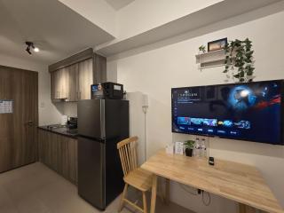 1BR Condotel with Balcony at FAME Residences #FM14-1 - Manila - 4