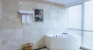 Manhatton Hotel Beihai - Beihai - 3