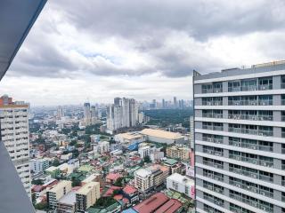 1BR Condotel with Balcony at FAME Residences #FM15-1 - Manila - 4
