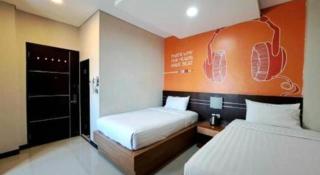 Hotel JAV Front One - Lahat - 1