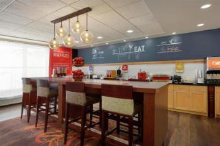 Hampton Inn at Tin Lizzie Gaming Resort - Deadwood - 3