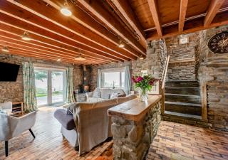 Cottage on the Cwm - Port Talbot - 2