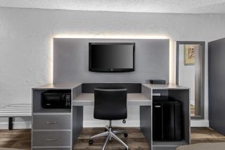 Quality Inn Bangor Airport - 1