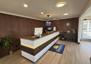 Days Inn by Wyndham Ridgecrest near China Lake Naval Station - Ridgecrest - 8