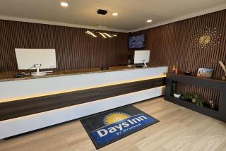 Days Inn by Wyndham Ridgecrest near China Lake Naval Station - Ridgecrest - 5