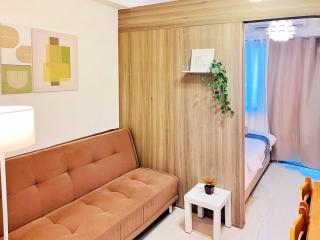 1BR Condotel with Balcony at FAME Residences #FM18-1 - Manila - 1