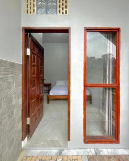 Caesarea Guesthouse - Berastagi - 8