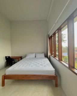 Caesarea Guesthouse - Berastagi - 2