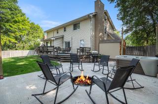Central Family Oasis with Hot Tub & Fenced Yard - Omaha - 7