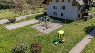 Clubhouse - Giez - 2