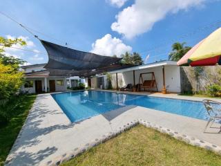CMJ Private Resort - Silang - 1