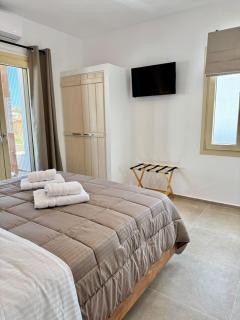 Vive Mare Milos - Pachaina - 1