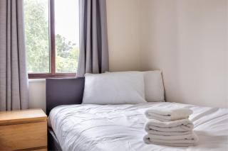 3Bed With Backyard 10min to Milltown Tram & Bus Stops - Dublin - 8
