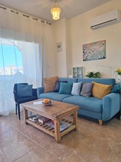Queens Gardens suite by the sea, pool and mall - Kato Paphos - 4