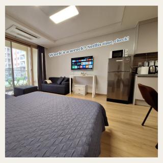 Condo in Clark near Aqua Planet & Clark Safari - Mabalacat - 1