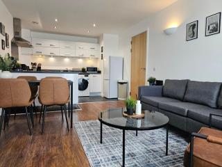 TownStay- Modern 2 bedroom apartment with en-suite - Northampton - 9
