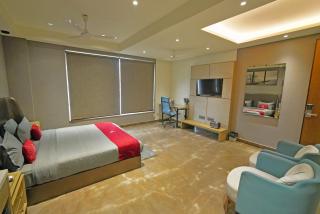 KRYC Luxury Living near Indraprastha Apollo Hospital - Nuova Delhi - 2