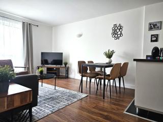 TownStay- Modern 2 bedroom apartment with en-suite - Northampton - 4