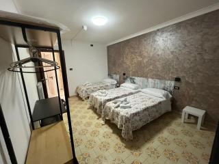Hotel Elvira Fiuggi - Fiuggi - 1