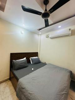 Beautiful Private 1BHK Apartment for all Occasions - Neu-Delhi - 6