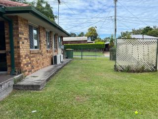 3 Bed House free parking,Master with AC - Browns Plains - 5