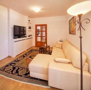 "ROOMS KEKELY" no kitchen - 4
