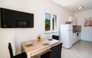 Awesome Apartment In Milna With Wifi - Milna - 7
