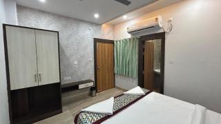SANIDHYAM by HOTEL SAHU Near Kashi Vishwanath Temple Gate - 3