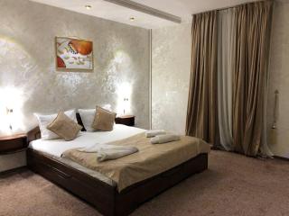 Nur M Hotel - Yakkasaray - 7