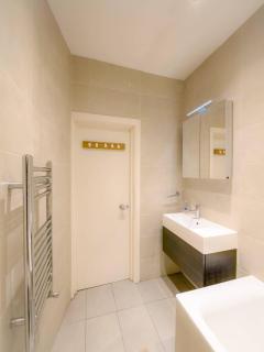 Elegant Finchley Apartment - Hendon - 2
