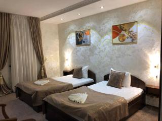 Nur M Hotel - Yakkasaray - 4