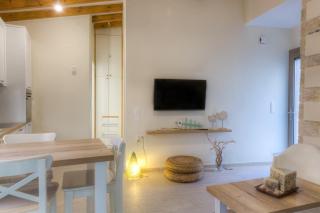 Luxury Gem overlooking the church, 150m from beach - Analipsi - 6